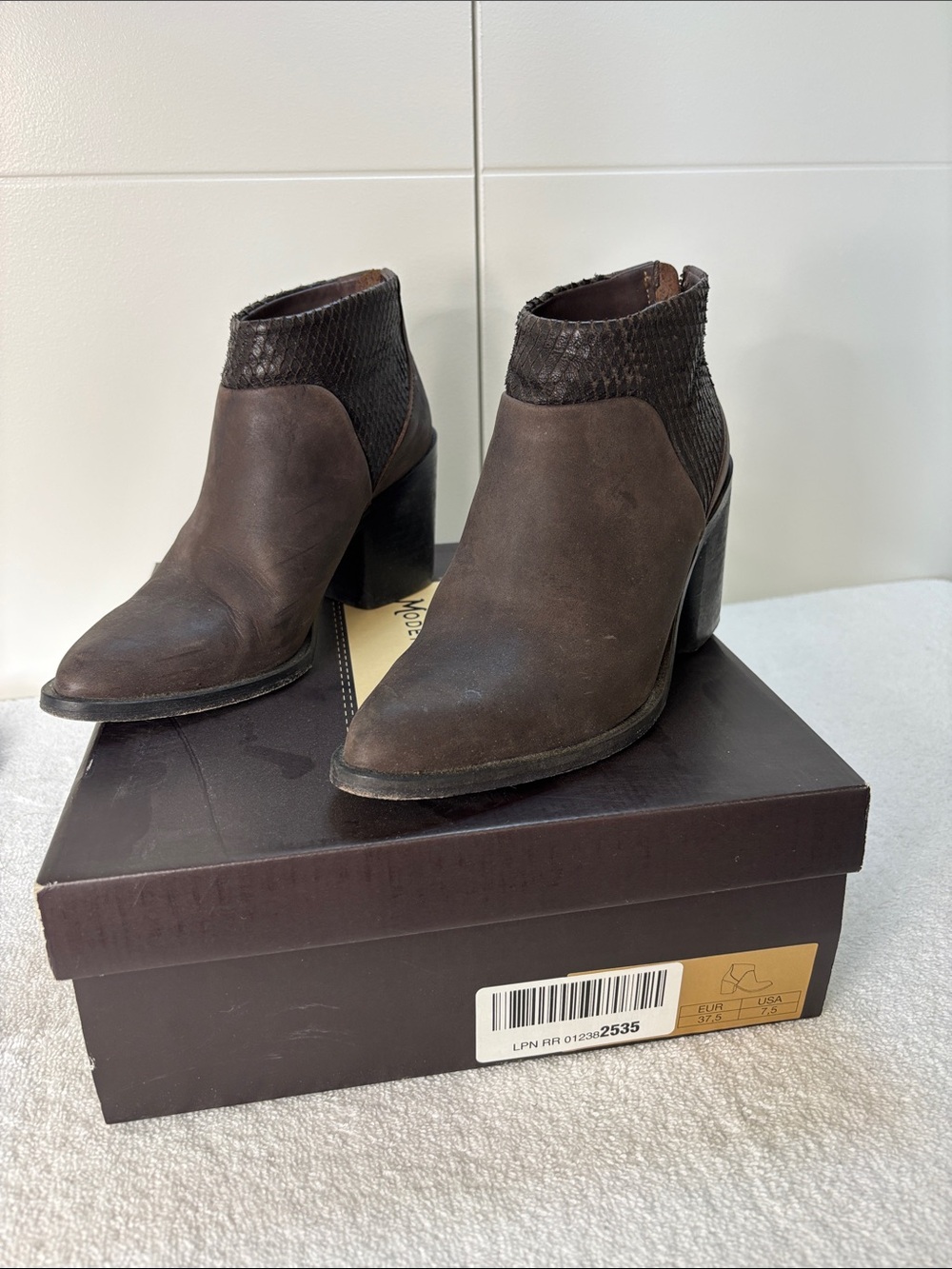 Modern Vintage Brown Leather Ankle Booties with Textured Collar